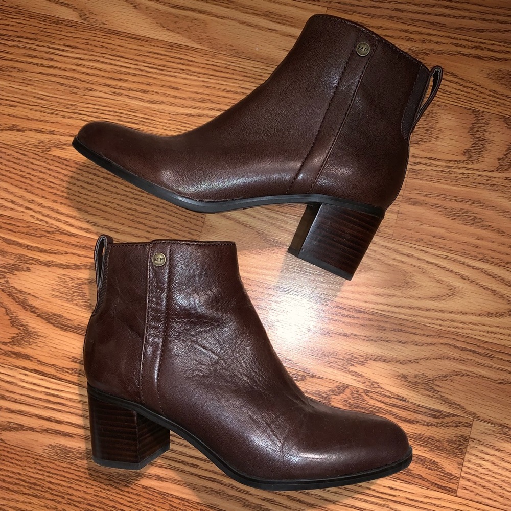 EUC {MARC FISHER} Samona Block Heel Ankle Boot - Picture 3 of 6